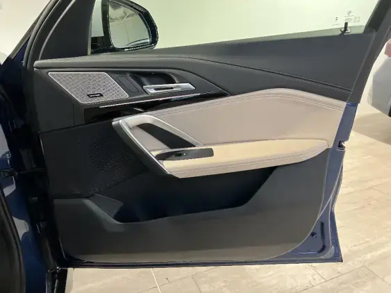 BMW X1 U11 - voiture d'occasion - Photo 20