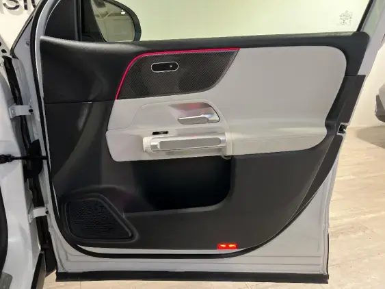 MERCEDES GLB - voiture d'occasion - Photo 19