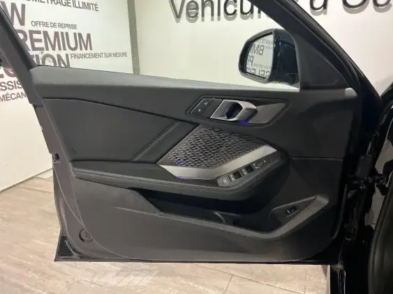 BMW SERIE 1 F70 - voiture d'occasion - Photo 19