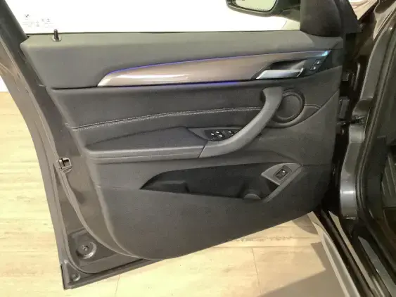 BMW X1 F48 LCI - voiture d'occasion - Photo 19