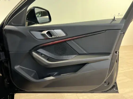 BMW SERIE 1 F40 - voiture d'occasion - Photo 20