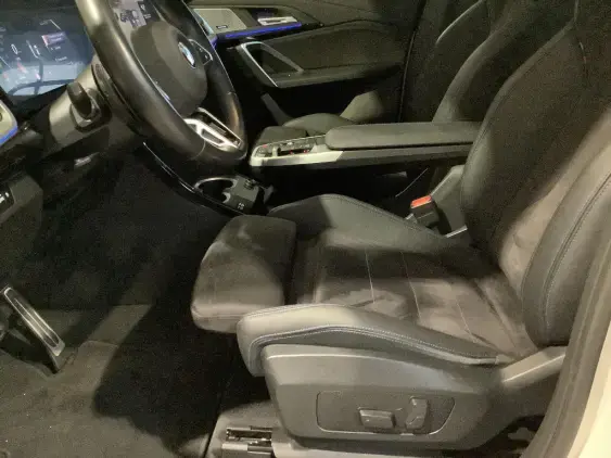 BMW X1 U11 - voiture d'occasion - Photo 17