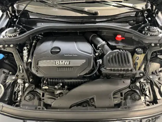 BMW SERIE 1 F40 - voiture d'occasion - Photo 21