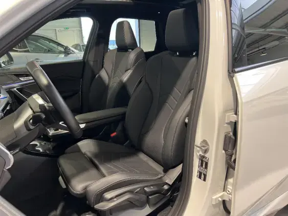 BMW X1 U11 - voiture d'occasion - Photo 18