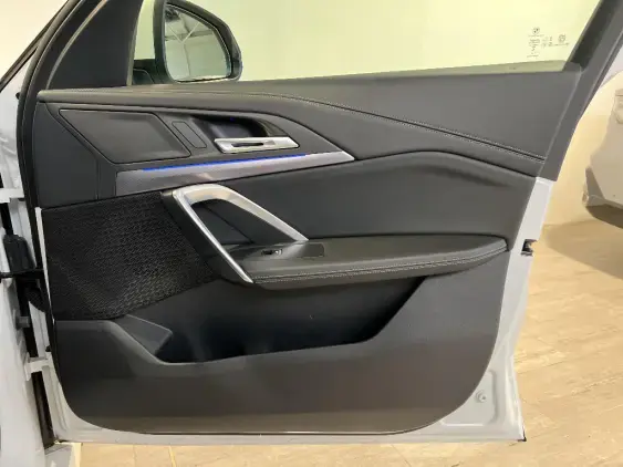 BMW X1 U11 - voiture d'occasion - Photo 20