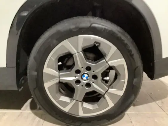 BMW X1 U11 - voiture d'occasion - Photo 23