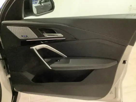 BMW X1 U11 - voiture d'occasion - Photo 19