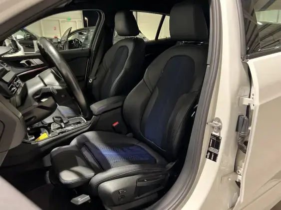 BMW SERIE 1 F40 - voiture d'occasion - Photo 18