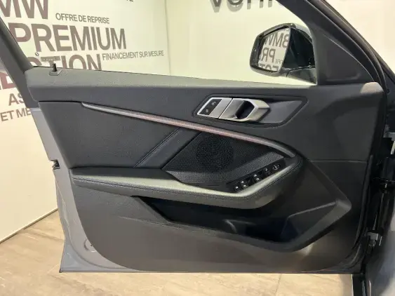 BMW SERIE 1 F40 - voiture d'occasion - Photo 19