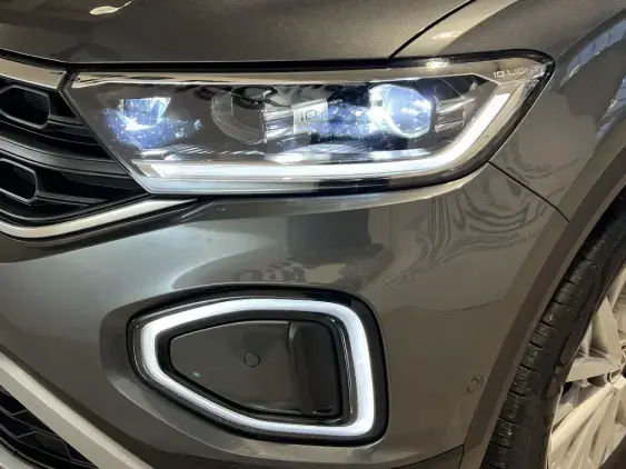 VOLKSWAGEN T-ROC - voiture d'occasion - Photo 22