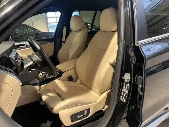 BMW X3 III - voiture d'occasion - Photo 18