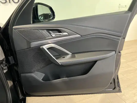 BMW X1 U11 - voiture d'occasion - Photo 20