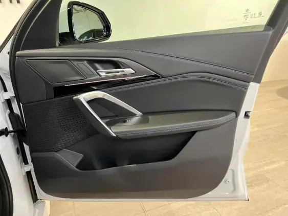 BMW X1 U11 - voiture d'occasion - Photo 20