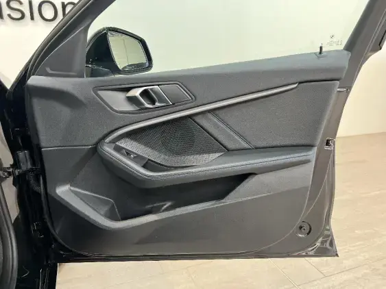 BMW SERIE 1 F40 - voiture d'occasion - Photo 20