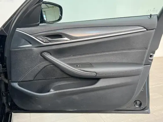 BMW SERIE 5 G30 LCI - voiture d'occasion - Photo 20