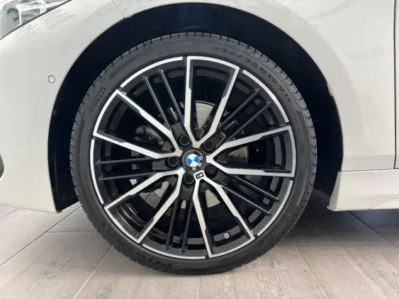 BMW SERIE 1 F40 - voiture d'occasion - Photo 23