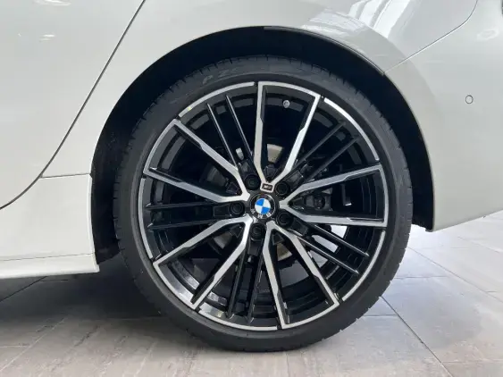 BMW SERIE 1 F40 - voiture d'occasion - Photo 24