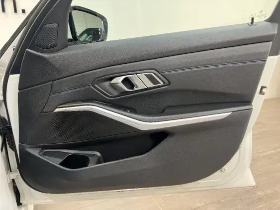 BMW SERIE 3 TOURING VII - voiture d'occasion - Photo 19