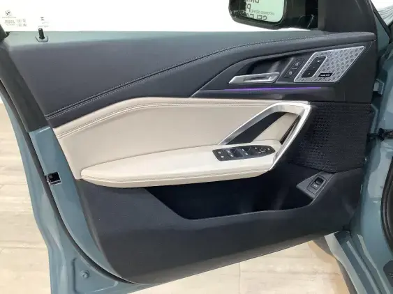 BMW X1 U11 - voiture d'occasion - Photo 19