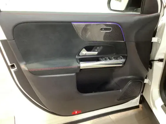 MERCEDES-BENZ GLA II - voiture d'occasion - Photo 19