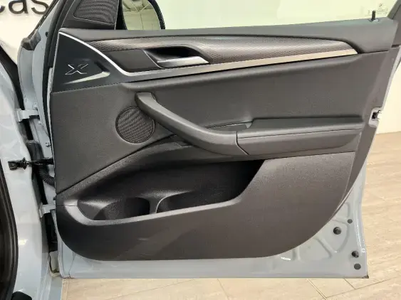 BMW X3 III - voiture d'occasion - Photo 20