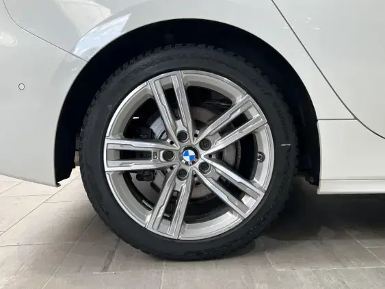 BMW SERIE 1 F40 - voiture d'occasion - Photo 25