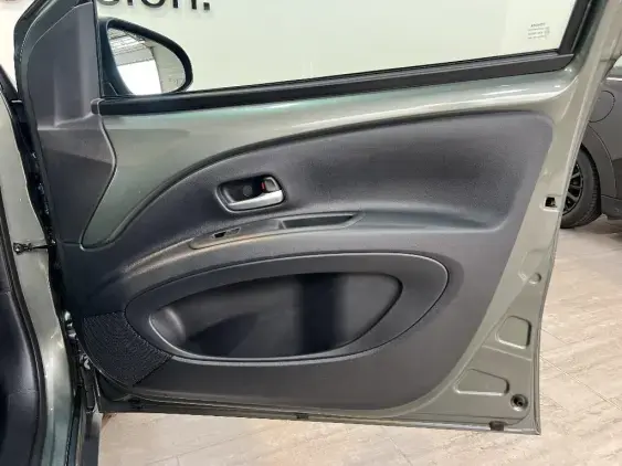 TOYOTA AYGO X - voiture d'occasion - Photo 20