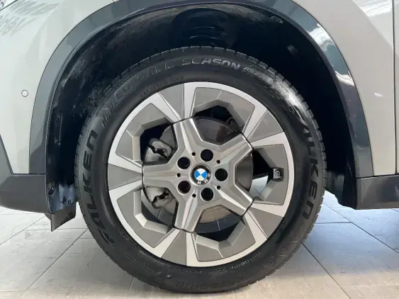 BMW X1 U11 - voiture d'occasion - Photo 23