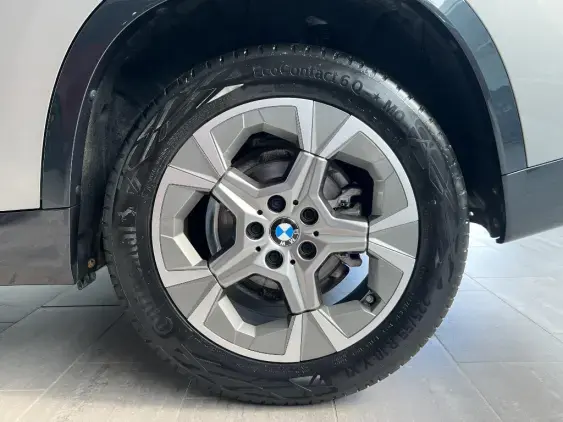 BMW X1 U11 - voiture d'occasion - Photo 24