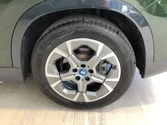 BMW iX1 U11 - voiture d'occasion - Photo 24
