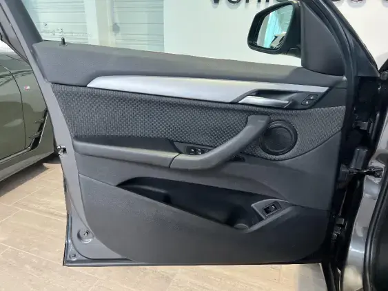 BMW X1 F48 LCI - voiture d'occasion - Photo 19