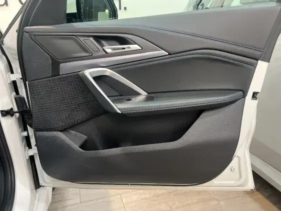 BMW iX1 U11 - voiture d'occasion - Photo 19