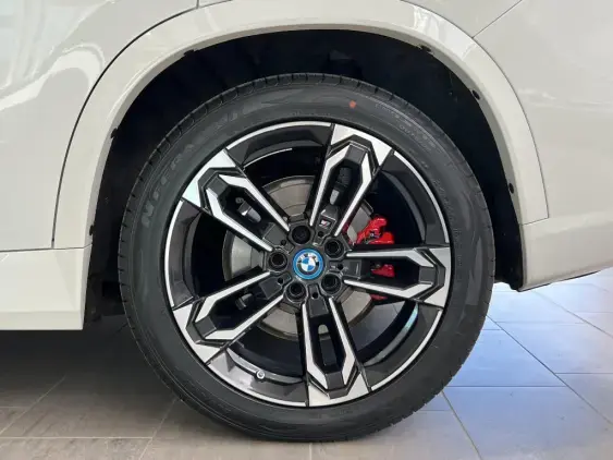 BMW iX1 U11 - voiture d'occasion - Photo 23