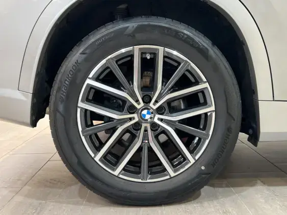 BMW X1 U11 - voiture d'occasion - Photo 25