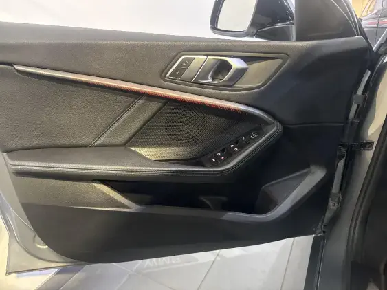 BMW SERIE 1 F40 - voiture d'occasion - Photo 17