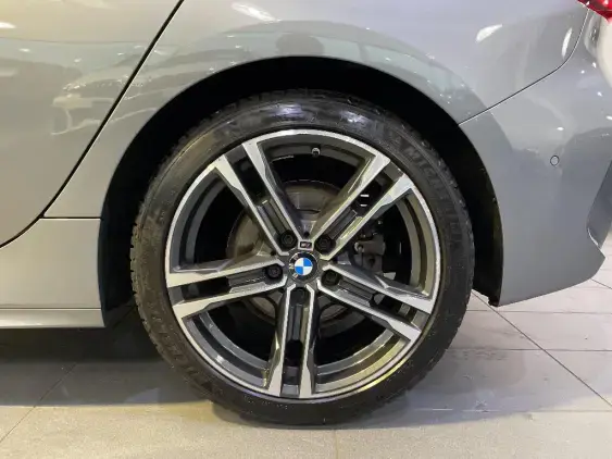 BMW SERIE 1 F40 - voiture d'occasion - Photo 21