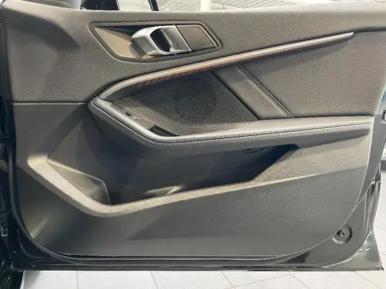 BMW SERIE 1 F40 - voiture d'occasion - Photo 18