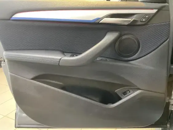 BMW X2 I - voiture d'occasion - Photo 17