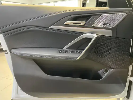 BMW X1 U11 - voiture d'occasion - Photo 17