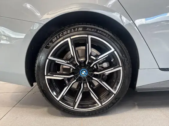 BMW i4 G26 - voiture d'occasion - Photo 22