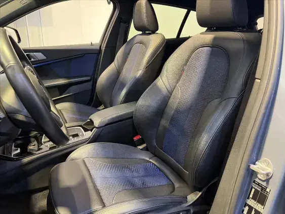 BMW SERIE 1 F40 - voiture d'occasion - Photo 17