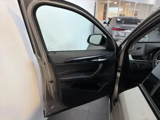 BMW X1 F48 LCI - voiture d'occasion - Photo 18