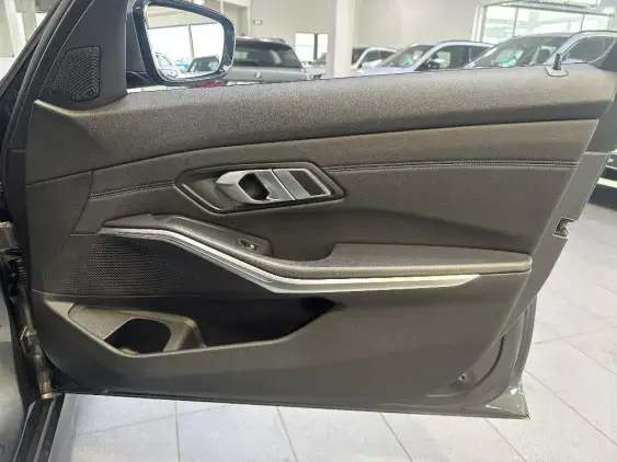 BMW SERIE 3 TOURING VII - voiture d'occasion - Photo 18