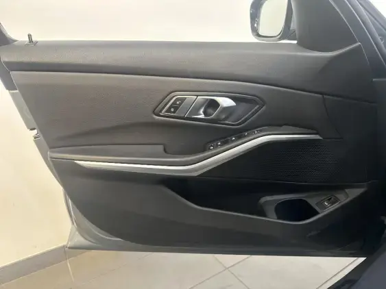 BMW SERIE 3 TOURING VII - voiture d'occasion - Photo 17