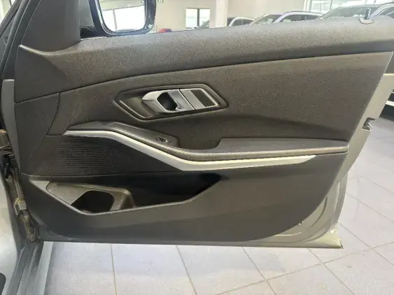 BMW SERIE 3 TOURING VII - voiture d'occasion - Photo 18