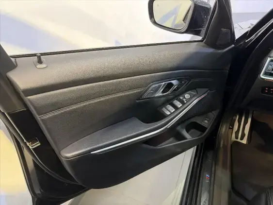 BMW SERIE 3 TOURING VII - voiture d'occasion - Photo 19