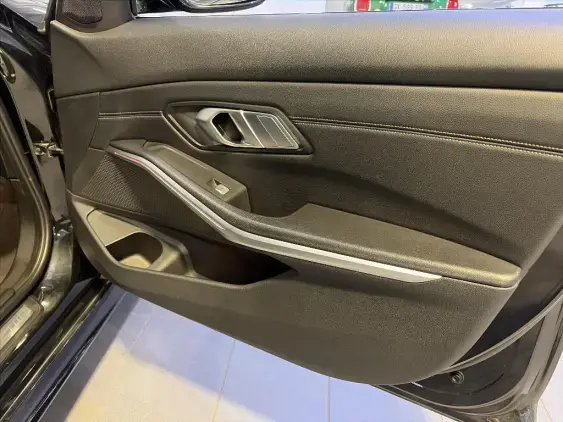 BMW SERIE 3 TOURING VII - voiture d'occasion - Photo 20