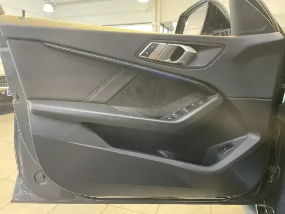 BMW SERIE 1 F40 - voiture d'occasion - Photo 17