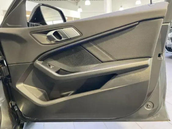 BMW SERIE 1 F40 - voiture d'occasion - Photo 18