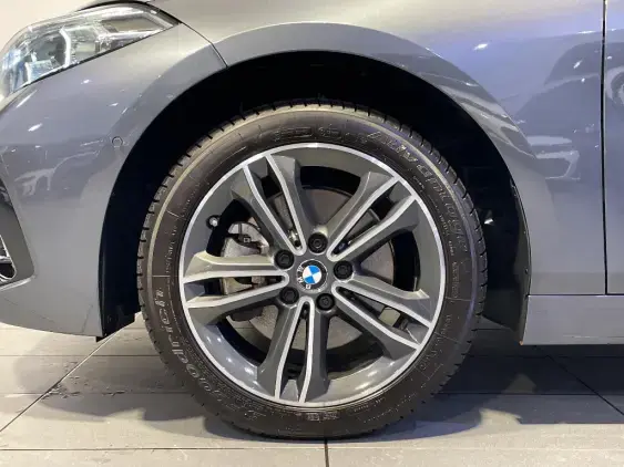 BMW SERIE 1 F40 - voiture d'occasion - Photo 20